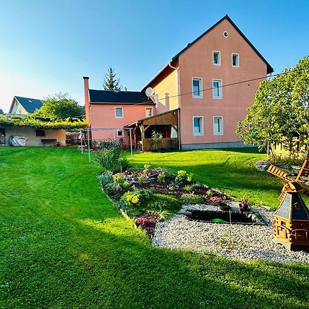 Gemuetliche Wohnung In Gruenhainichen Erzgebirge Grunhainichen Exterior photo